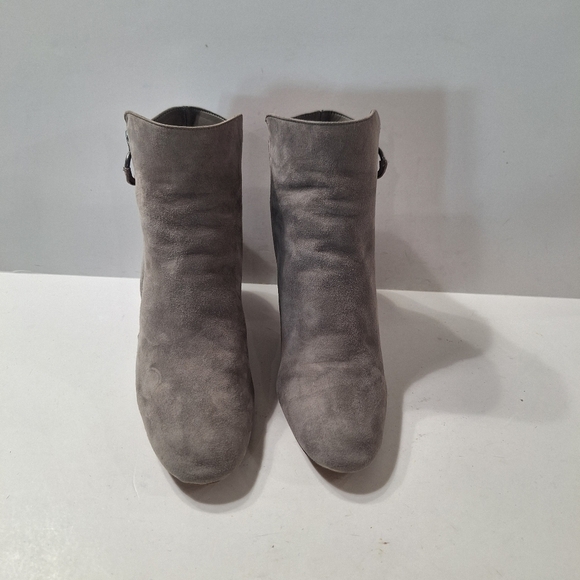 1.State Academia Classic Preete Light Gray Soft Suede Preppy Ankle Boots Size 9 - Picture 4 of 11